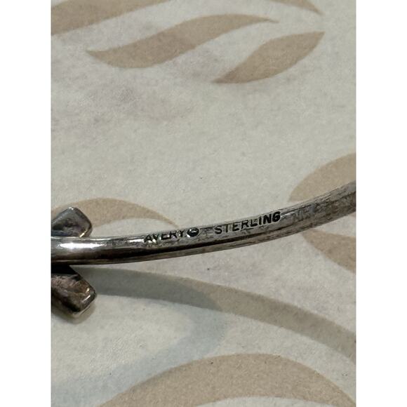 James Avery Retired Ichthus Fish Sterling Silver Hook Bangle Bracelet - Picture 3 of 5